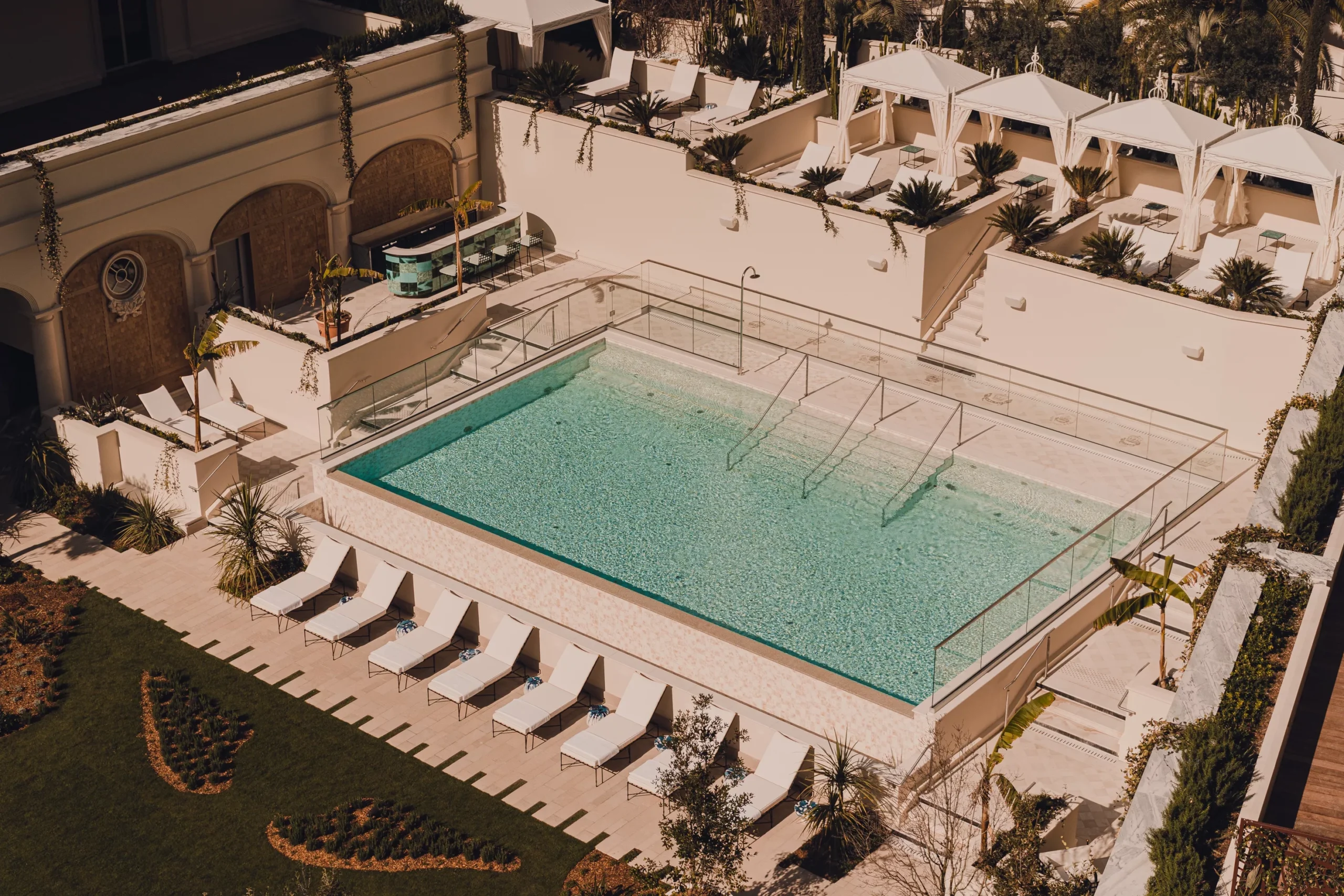 Hotels Near Me Find Nearby IHG Hotels Resorts