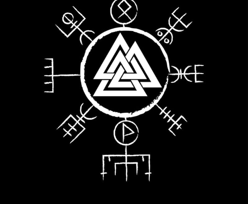 PLANNER 2025 Norse Daily Viking Calendar With Federal Holidays dger Estrid Amazon Books